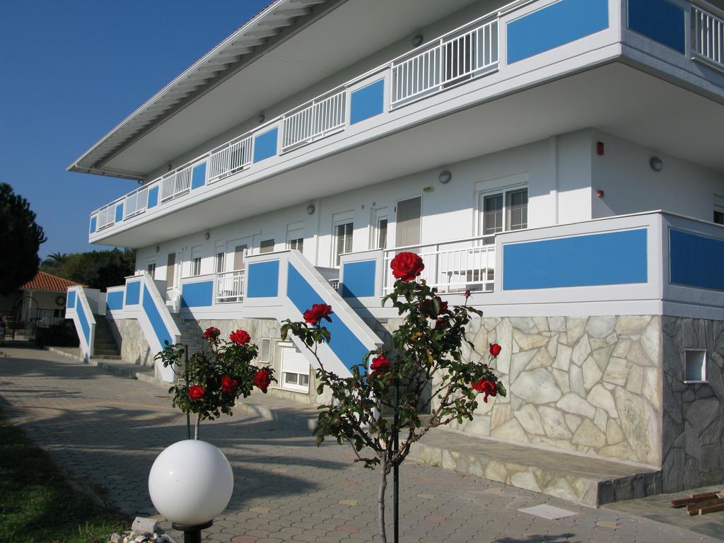 Seaview Aparthotel Nea Poteidaia Exterior foto